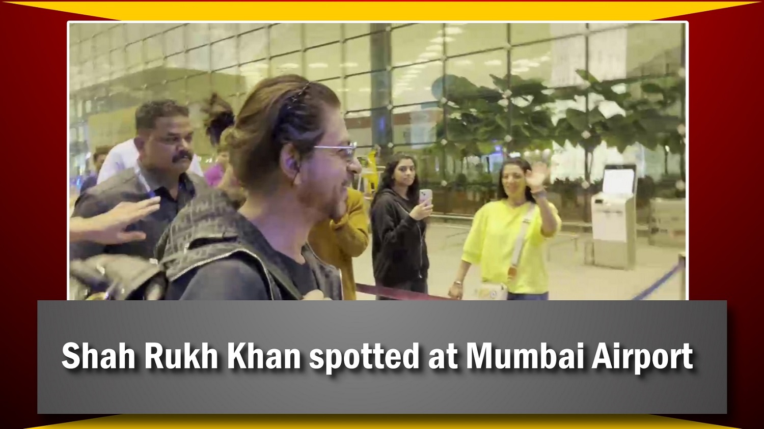 Shah Rukh Khan spotted at Mumbai Airport